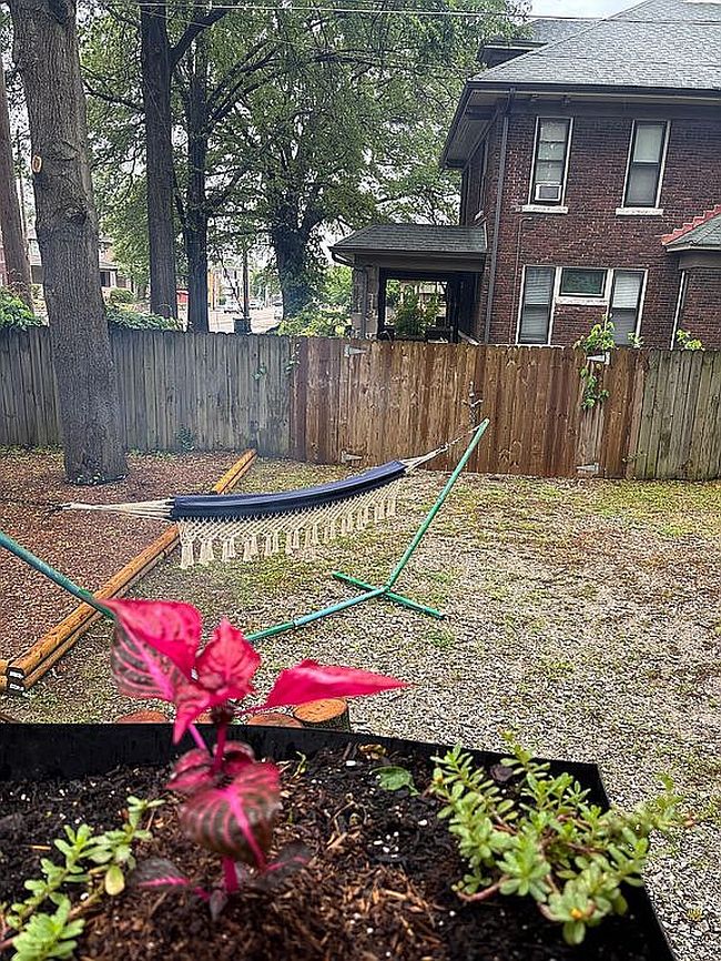 Photo of 1228 Central Ave, Memphis, TN
