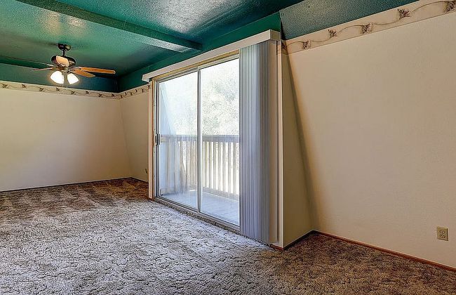 Photo of 1766 Sw Quail Dr, Madras, OR