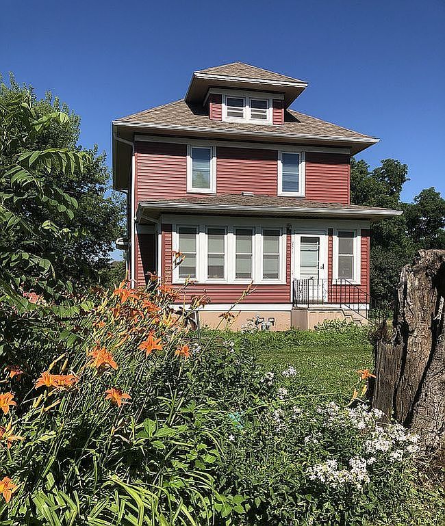 Image of 801 10th St S