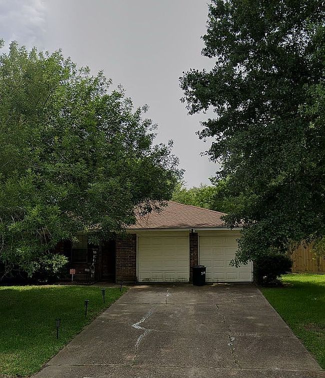 Preview of property located at 2414 Foxfire Cir