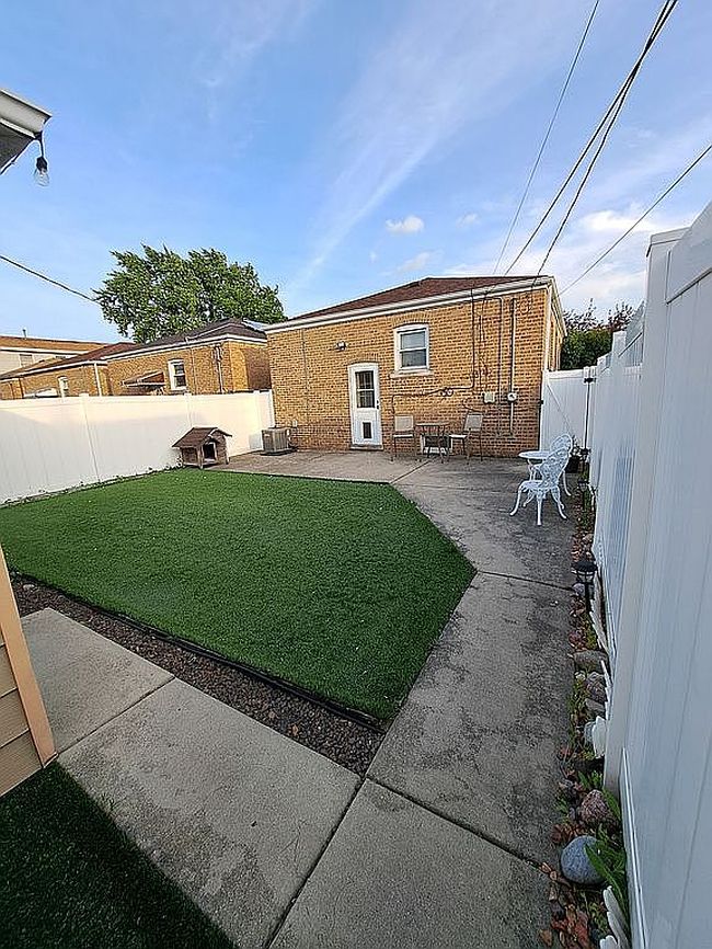 Photo of 6646 W 63rd Pl, Chicago, IL