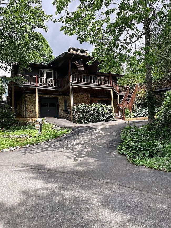 Photo of 174 Spruce Pine Rd, Newland, NC