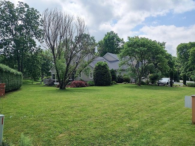Photo of 49 S Tamarac Dr, Shepherdstown, WV