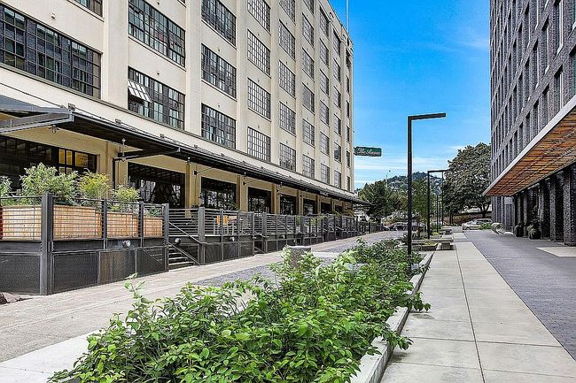 Photo of 1400 Nw Irving St Apt 320, Portland, OR