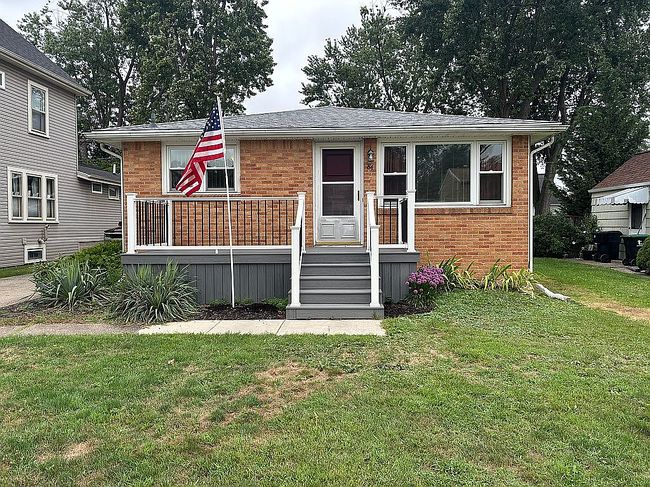 Photo of 84 Midland Ave