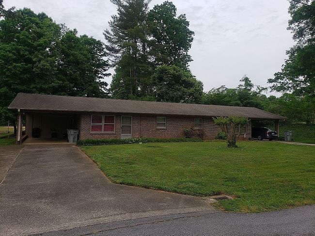 Photo of 2340 Vine St, Lenoir, NC