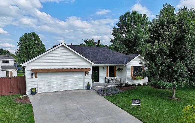 Image of 1603 Golden Rain Dr