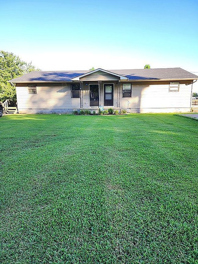 Photo of 65-67 Magnolia Rd, Tiptonville, TN