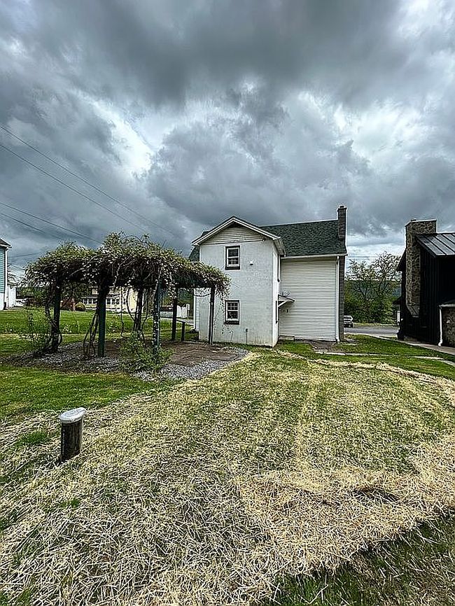 Photo of 186 Front St, Linden, PA