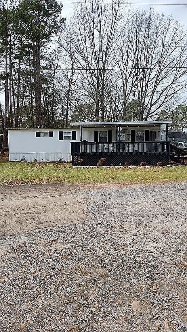 Additional photo 3 of property located at 228 Fishing Village Rd