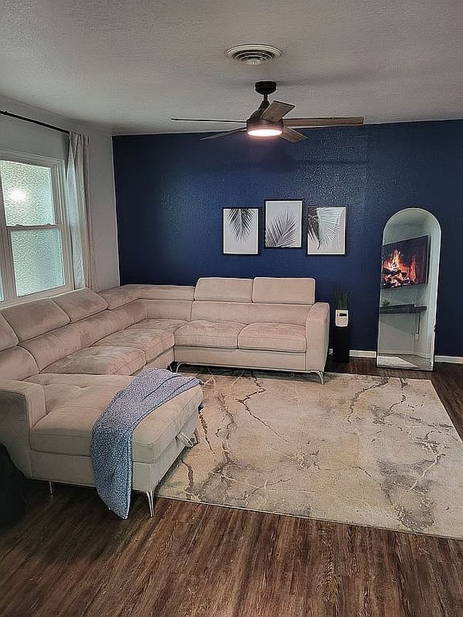 Additional photo 1 of property located at 1835 S Santa Fe Ave