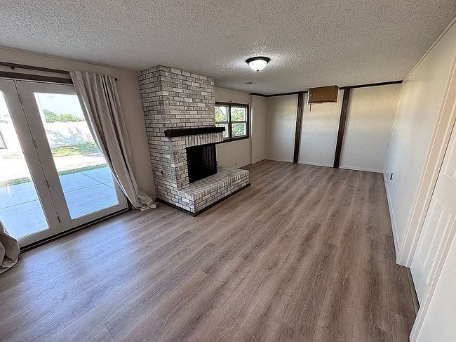 Photo of 1318 N Sandplum Ln, Wichita, KS