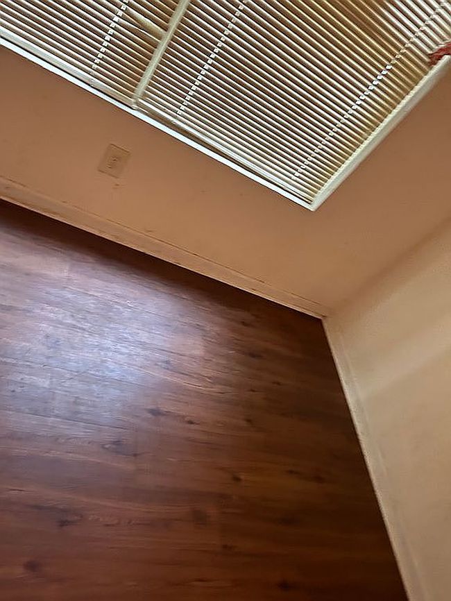 Image of 3625 Lake Side Dr