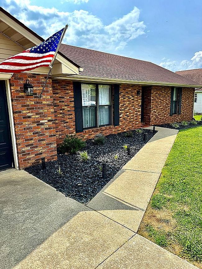 Image of 1023 S Fork Dr