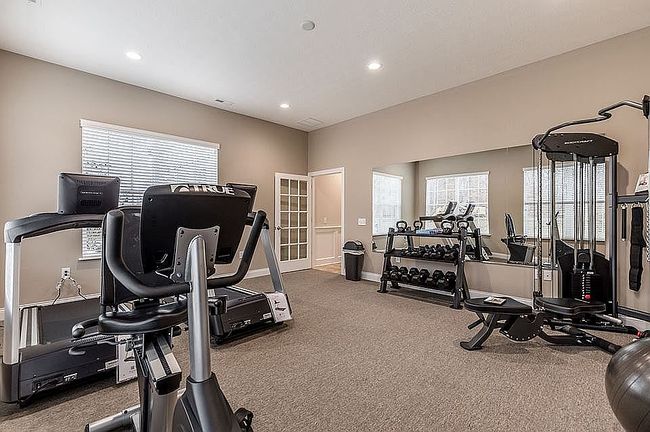 Image of 615 Newport Ln