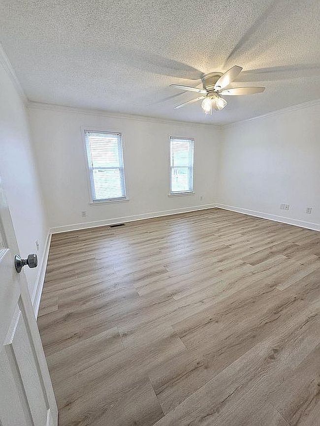 Image of 3773 Plantation Ln