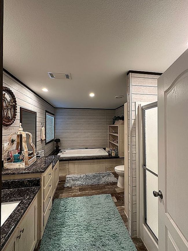Photo of 1926 Roadrunner Rd, Graford, TX