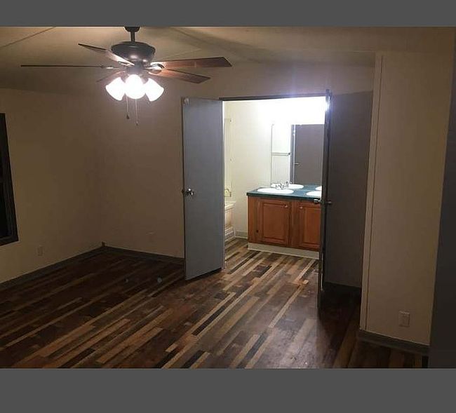 Image of 240 Shannon Dr