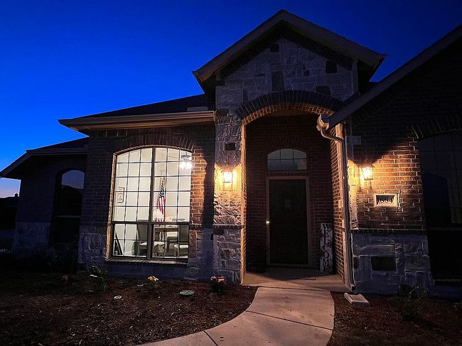 Additional photo 2 of property located at 1884 Creekview Ln