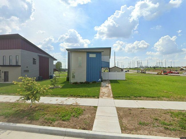 Additional photo of property located at 2610 S Joplin Ave