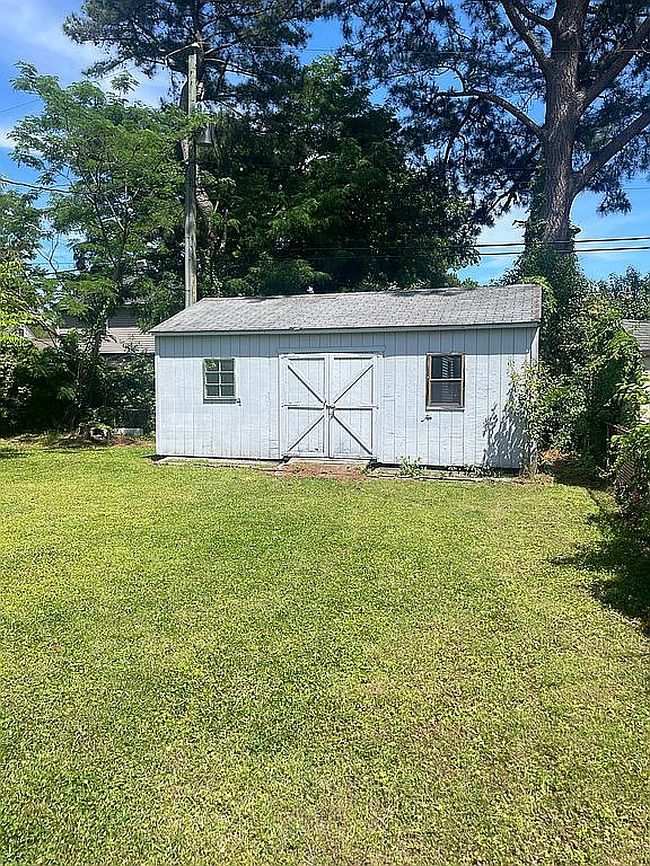 Image of 7622 Newport Ave