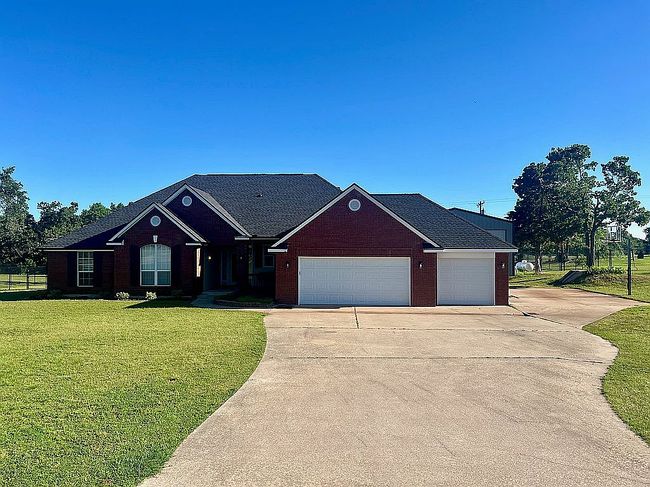 Image of 875 Hickory Dr