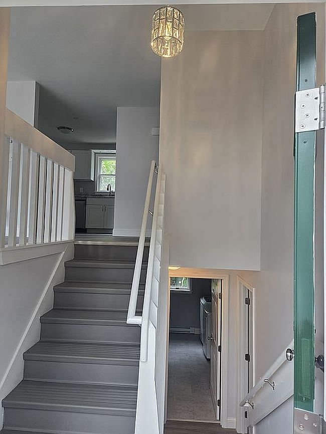 98 Regan Ln, Portland, ME