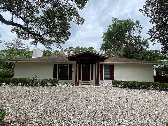 Photo of 215 N Bayshore Dr, Eastpoint, FL