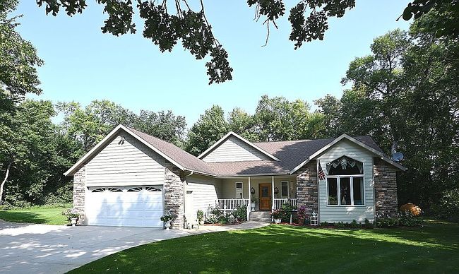 Photo of 8612 S Union Lake Dr Se, Alexandria, MN