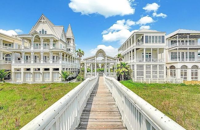 Photo of 823 Ramsar Rd, Galveston, TX