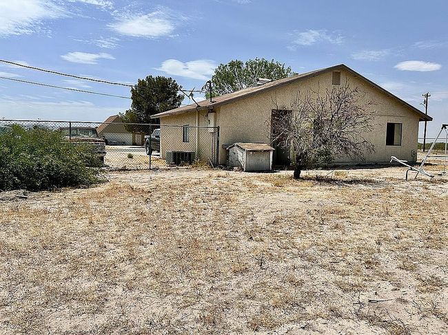Photo of 104 S Casas Lindas Dr, Willcox, AZ