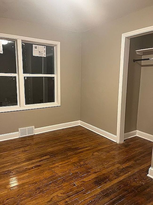 Image of 5 Hillandale Dr