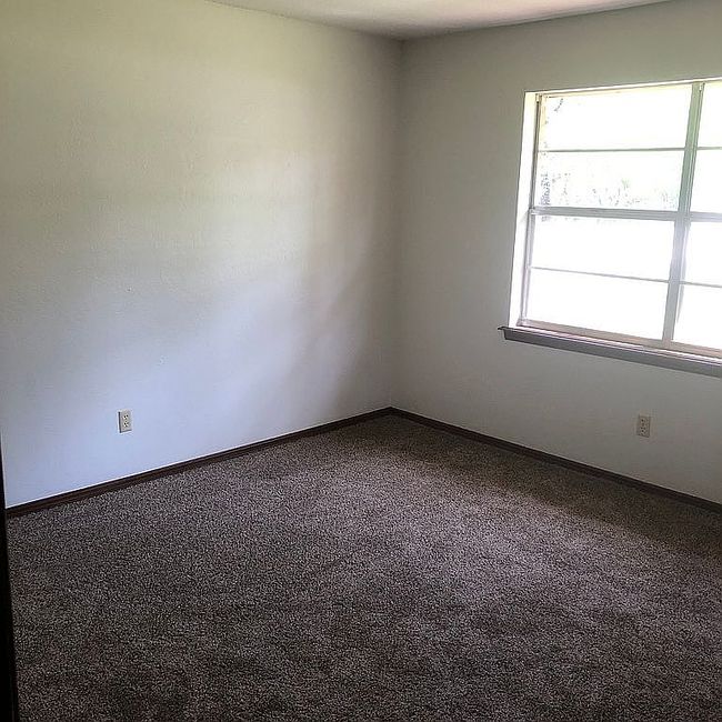 Photo of 116 Connolly Dr, Mcloud, OK