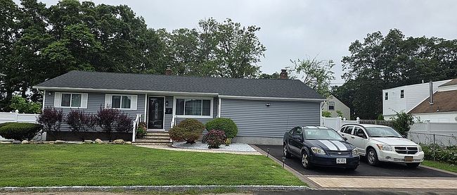 Photo of 21 Francisco Ave, Central Islip, NY
