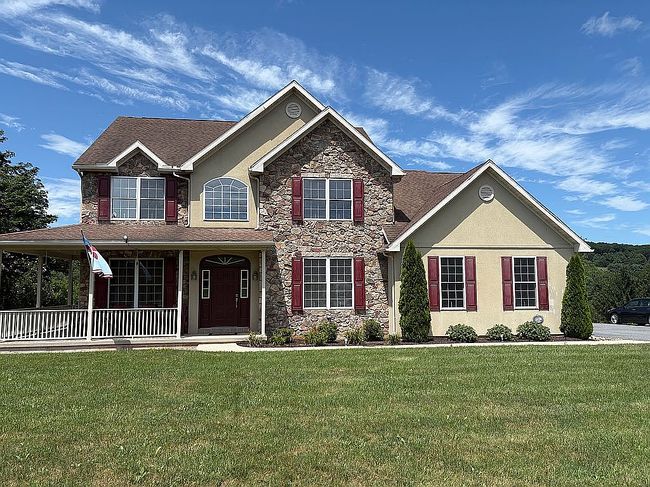 Photo of 1 Night Hawk Dr, Orwigsburg, PA