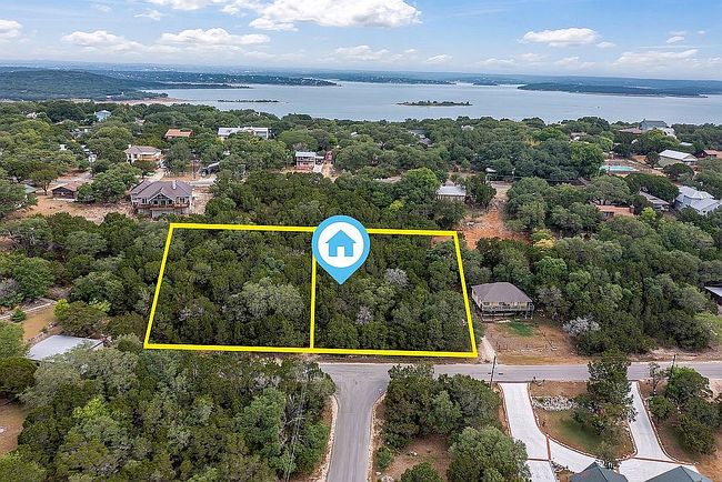 Photo of 375 Bridget Dr, Canyon Lake, TX