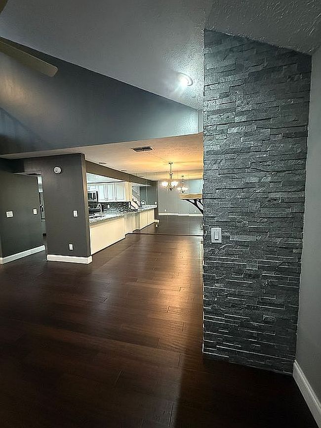 11506 Galleria Dr, Tampa, FL