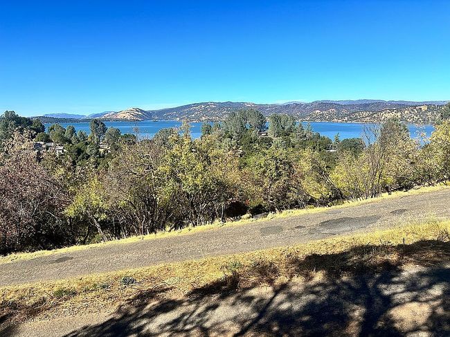 Photo of 10634 Boren Bega Dr, Kelseyville, CA