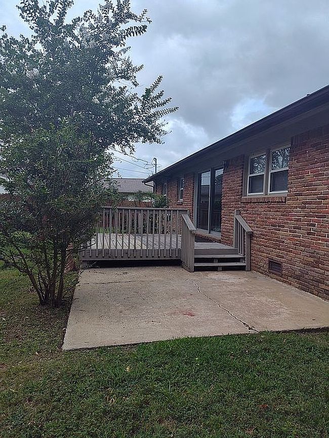 Photo of 809 Cleermont Dr Se, Huntsville, AL