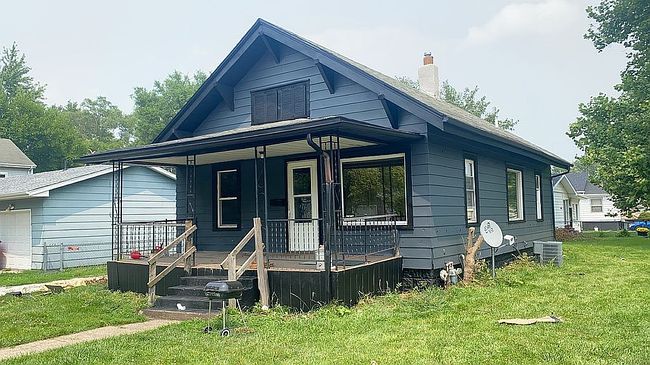 Image of 1102 N 6th St