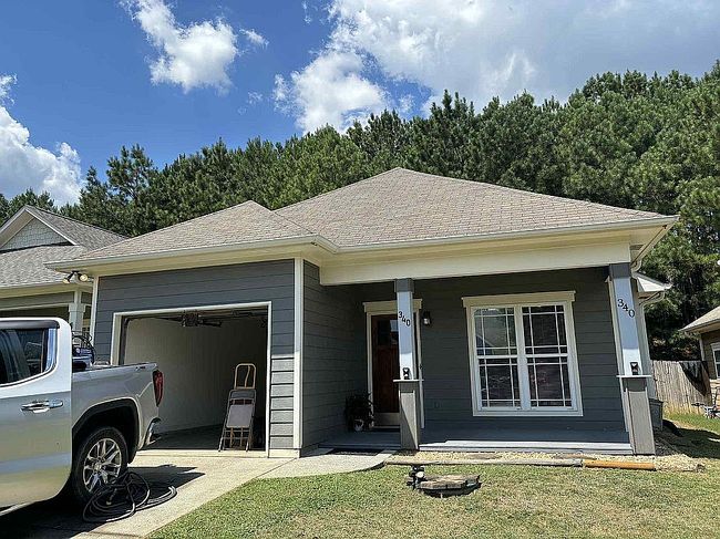 Photo of 340 Hathaway Ln