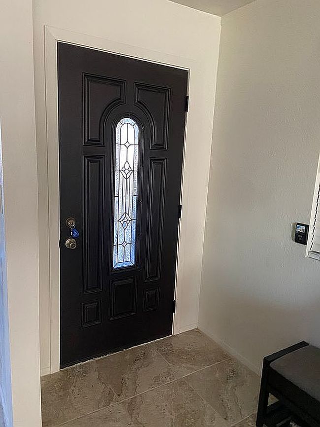 Additional photo 1 of property located at 10023 W Lakeview Cir S