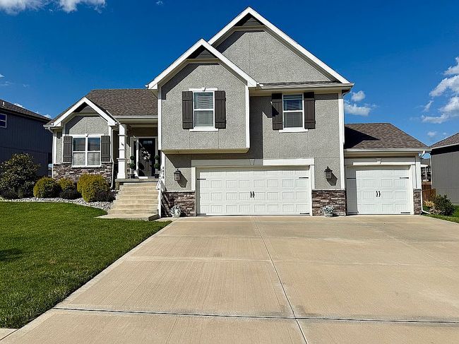 Photo of 1410 Nw 94th St, Kansas City, MO