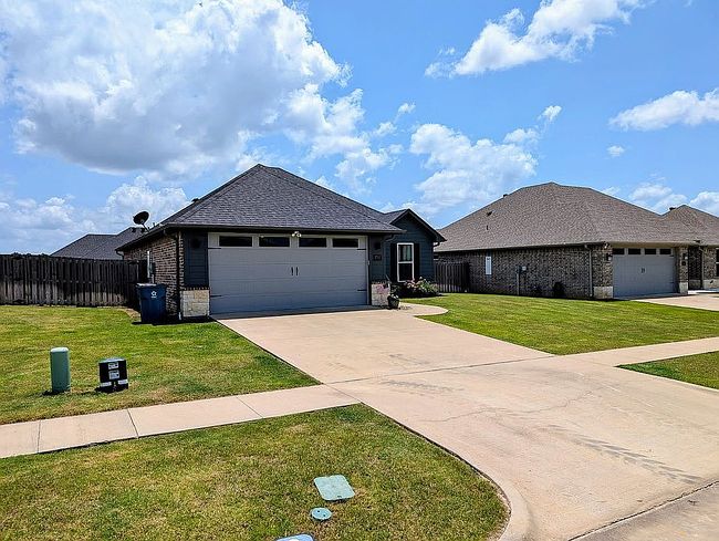 Additional photo 2 of property located at 1710 Stephanie Dr