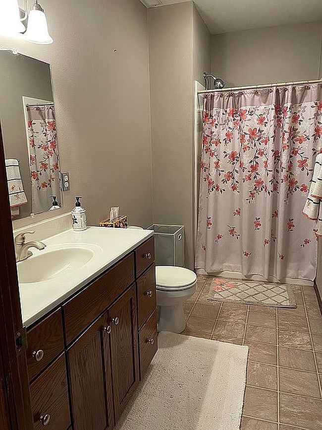 Photo of 1405 Lincoln Ct, Jefferson, IA