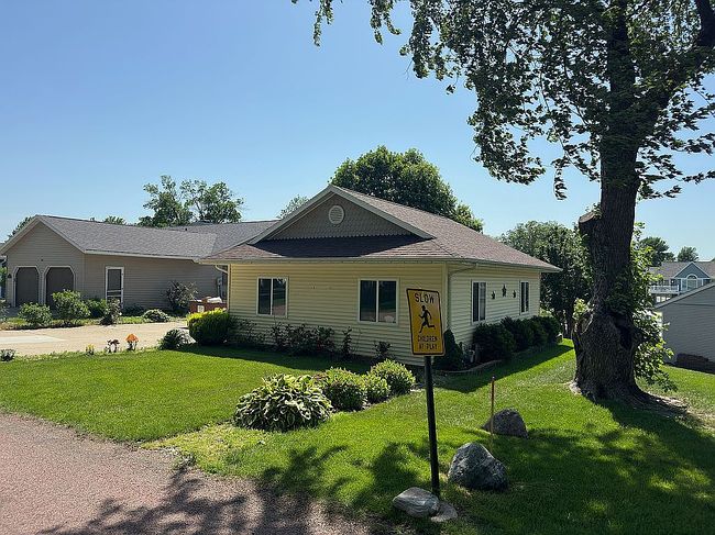 Photo of 15509 Furman Rd, Spirit Lake, IA