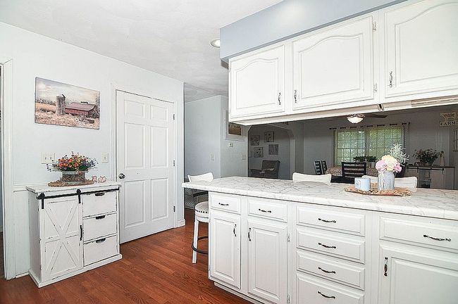 Image of 801 Hickory Ln