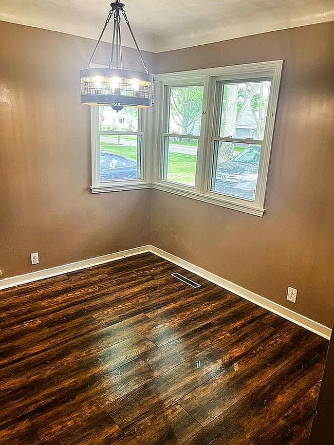 Preview of property located at 1065 Michigan Ave