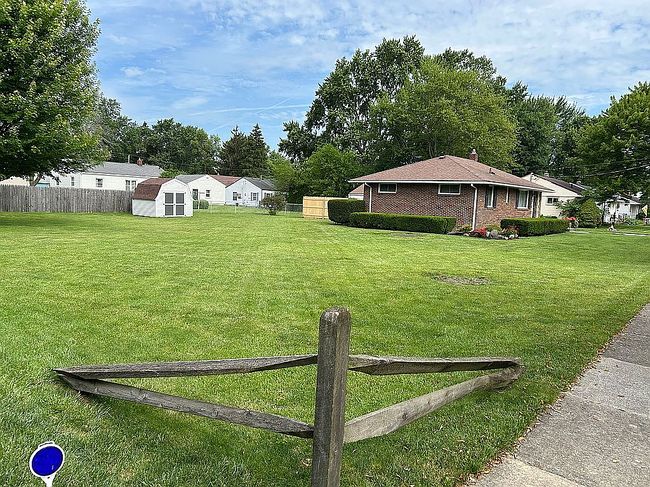 Photo of 1033 Wall St, Maumee, OH