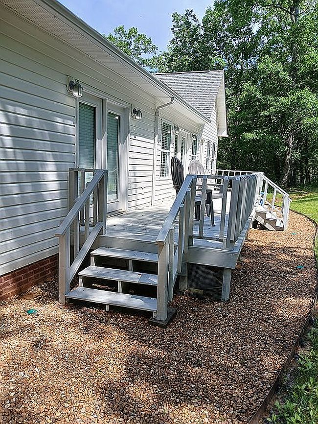 Image of 3317 Clemons Rd